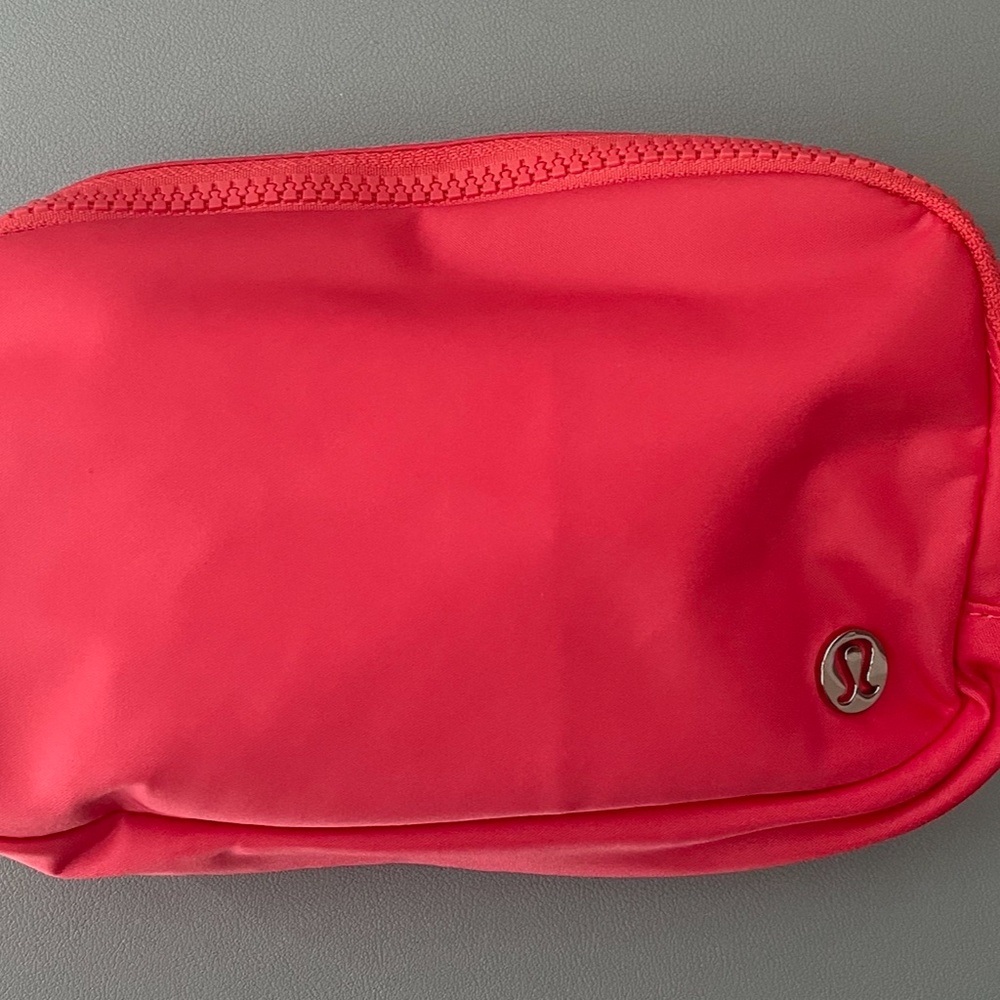 NWT Lululemon Belt Bag